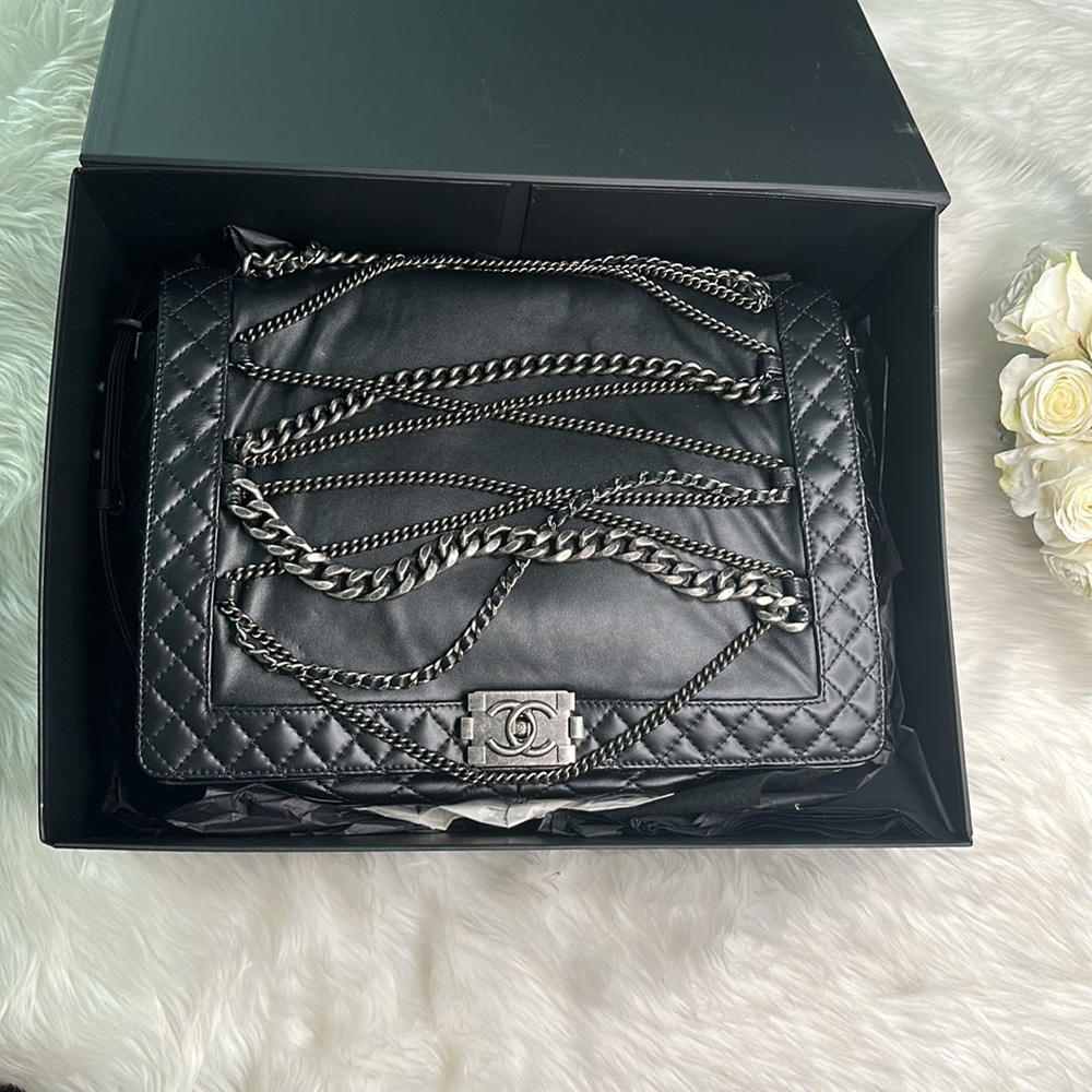 CHANEL LIMITED EDITION ENCHAINED JUMBO NIB original owner - Picture 11 of 12